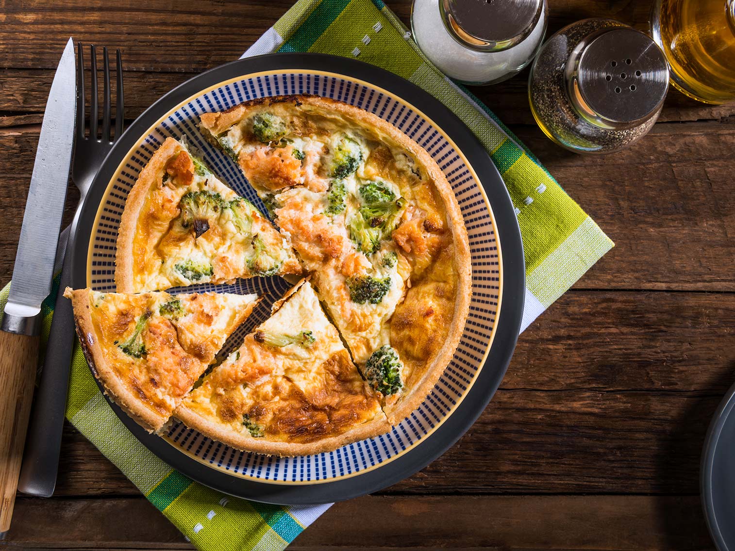 Recette de quiche aux brocolis et aux poivrons